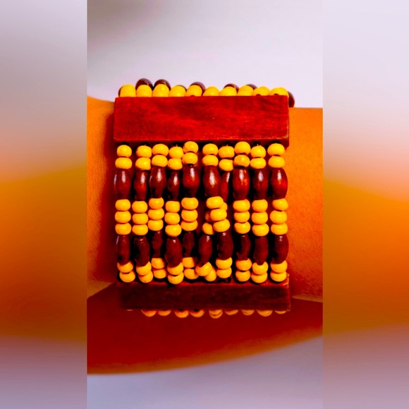 🌴🪵🌴 “TROPICAL TAKEOVER” YELLOW BRACELET ~ PAPARAZZI❗️ 🌴🪵🌴 - Picture 4 of 4